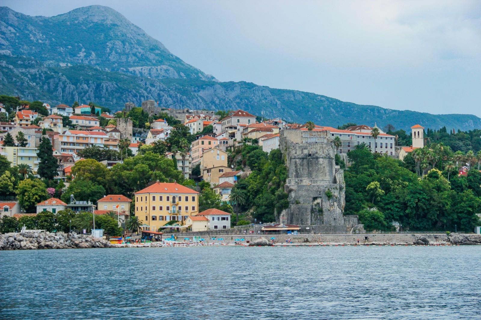 波黑启动经济改革计划编制工作