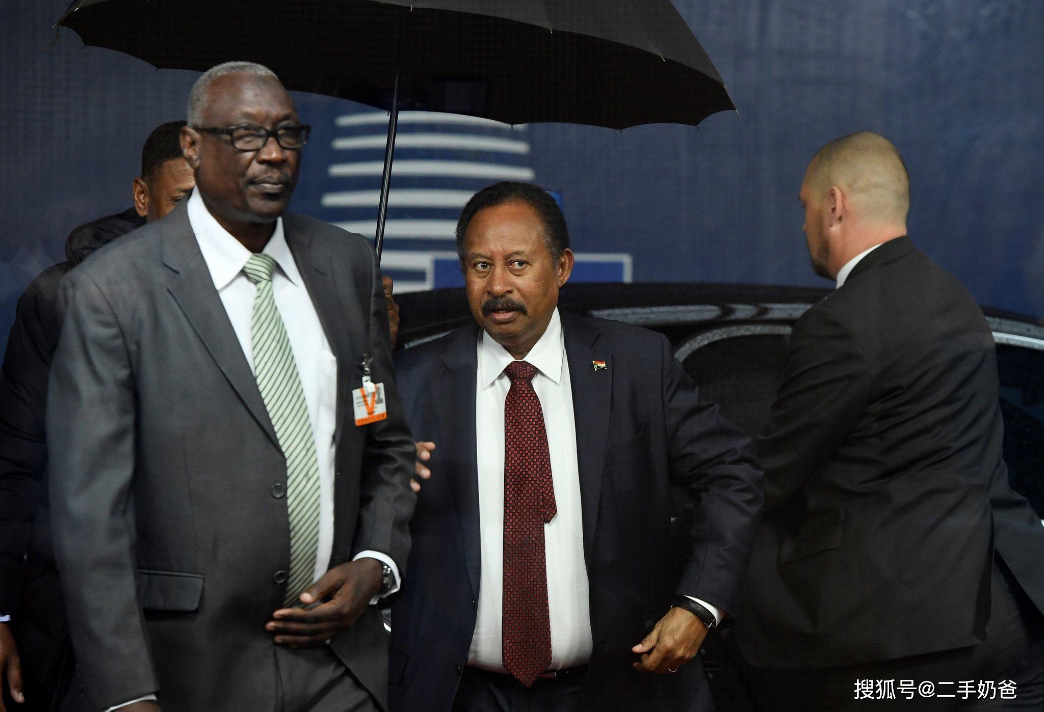 喀土穆州启动哈尔法亚桥修复工程