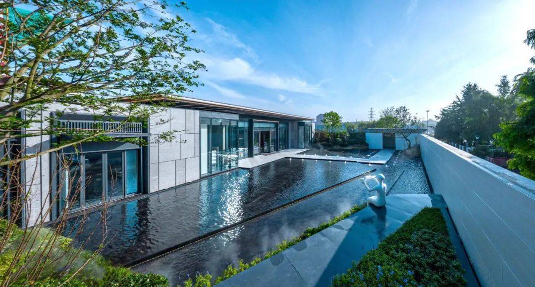 信达地产取消发行18.2亿元新中票，募资原计划偿还12月7日到期的等额回售款