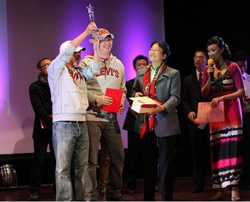 宋扬参赞出席首届中孟绿色纺织品展会专题论坛