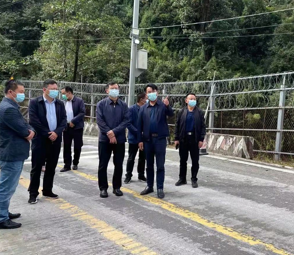 宋扬参赞会见云南省商务厅副厅长浩一山