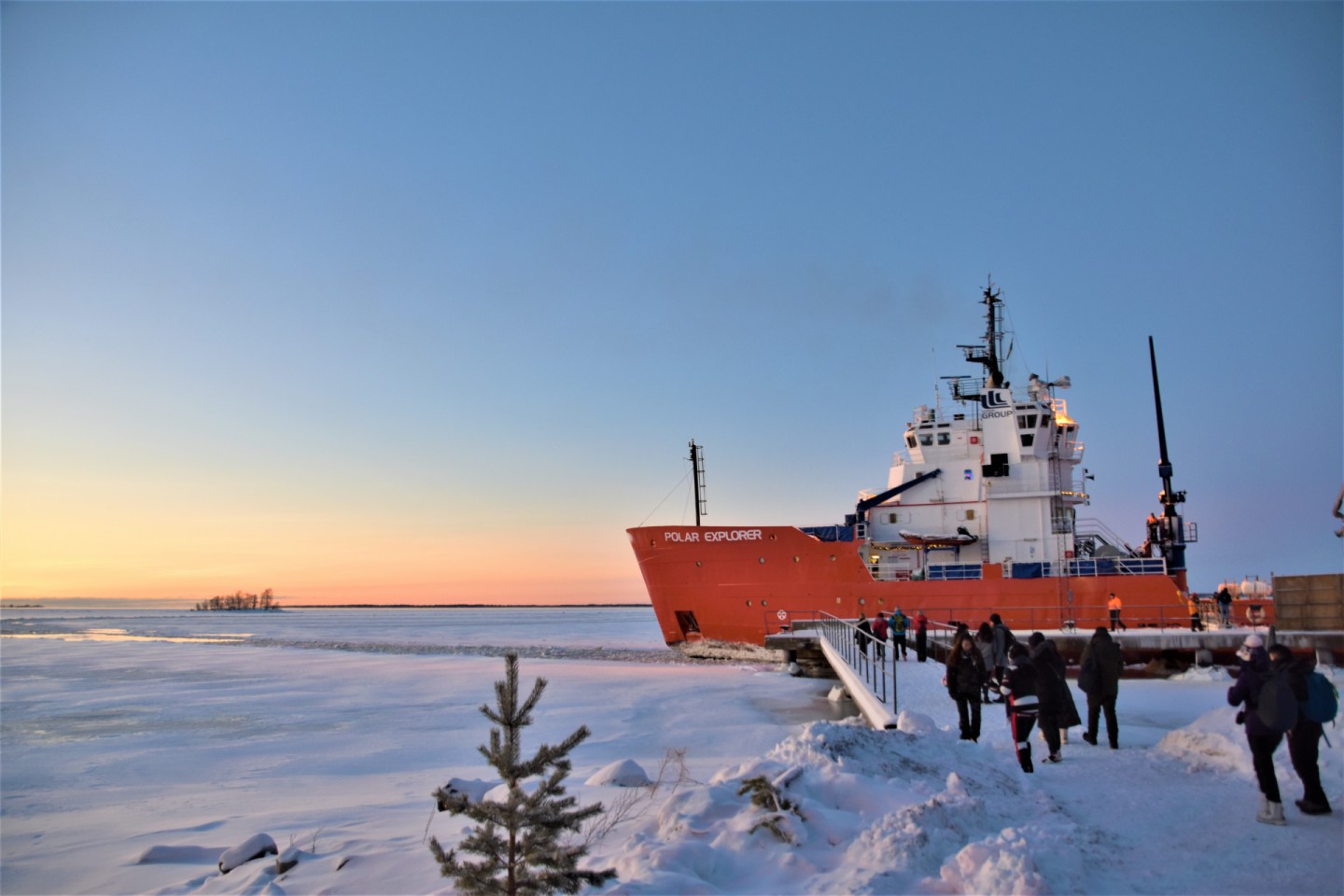 芬兰、美国和加拿大确认支持破冰船合作