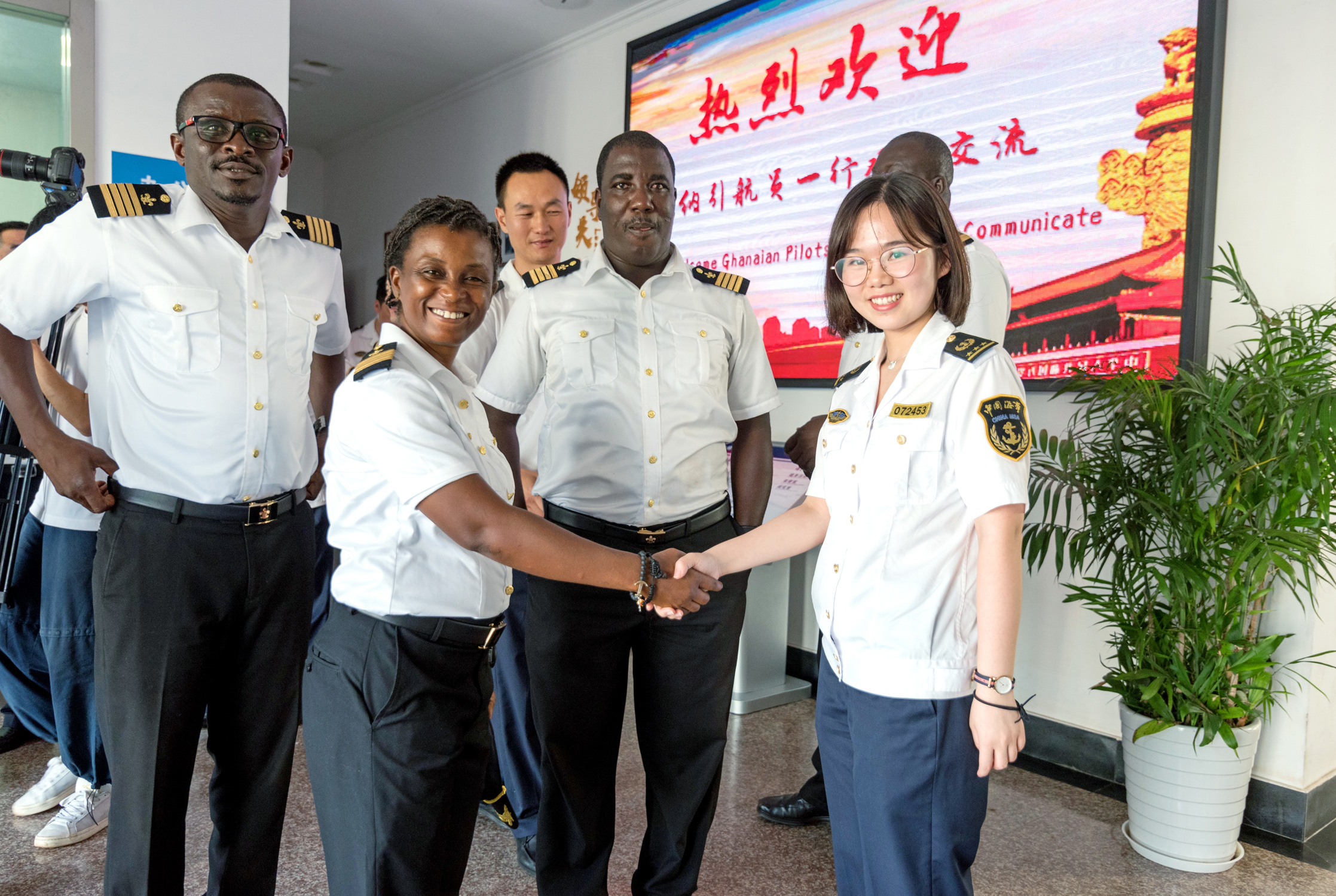 加纳港口设施不足影响转口贸易竞争力