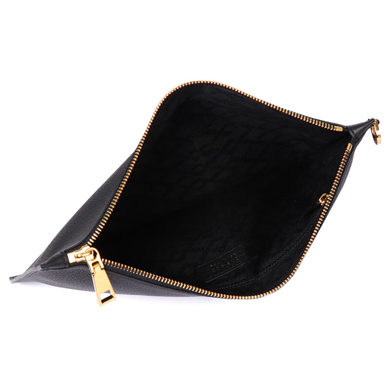 Prada 137.5 亿美元收购 Versace：意大利奢侈品迎来“重组时刻”