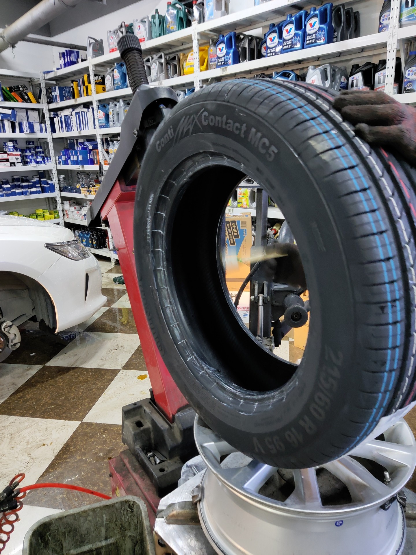 阿尔及利亚Naftal与德国Continental签署轮胎进口合同