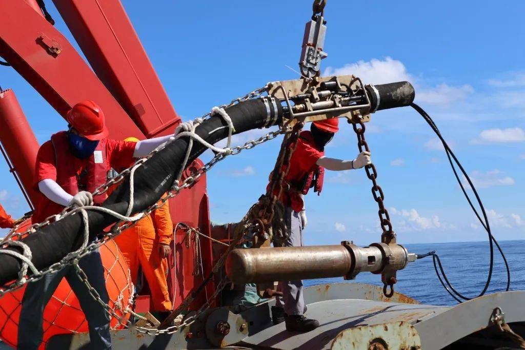 越俄科学院介绍联合海洋科考初步成果