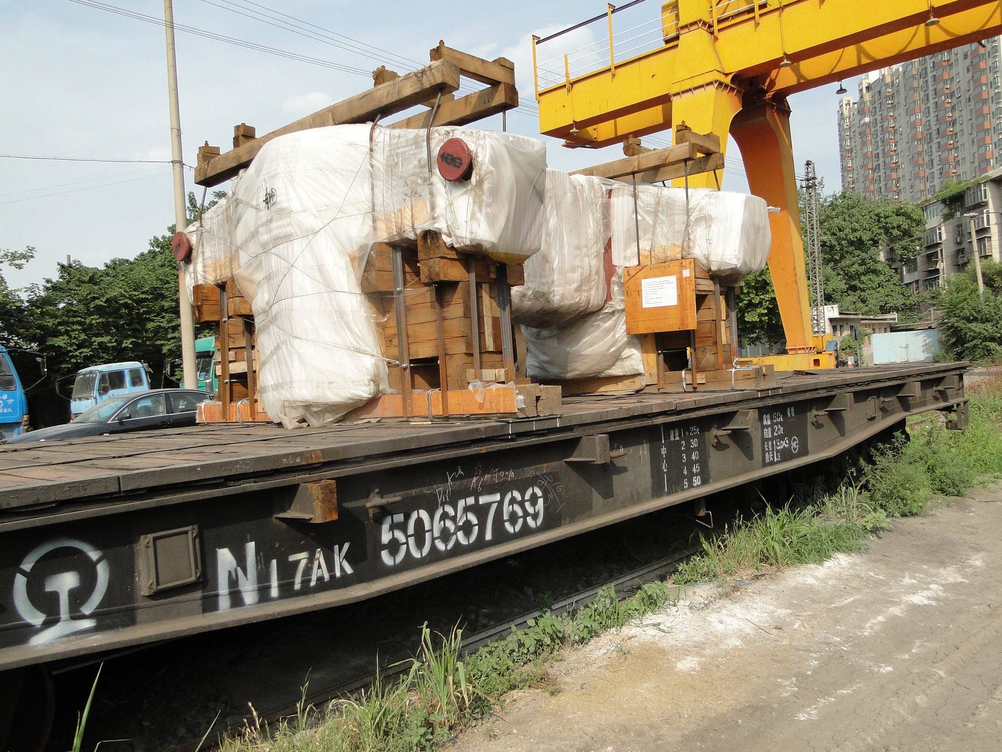 乌兹别克斯坦总统听取铁路行业发展汇报