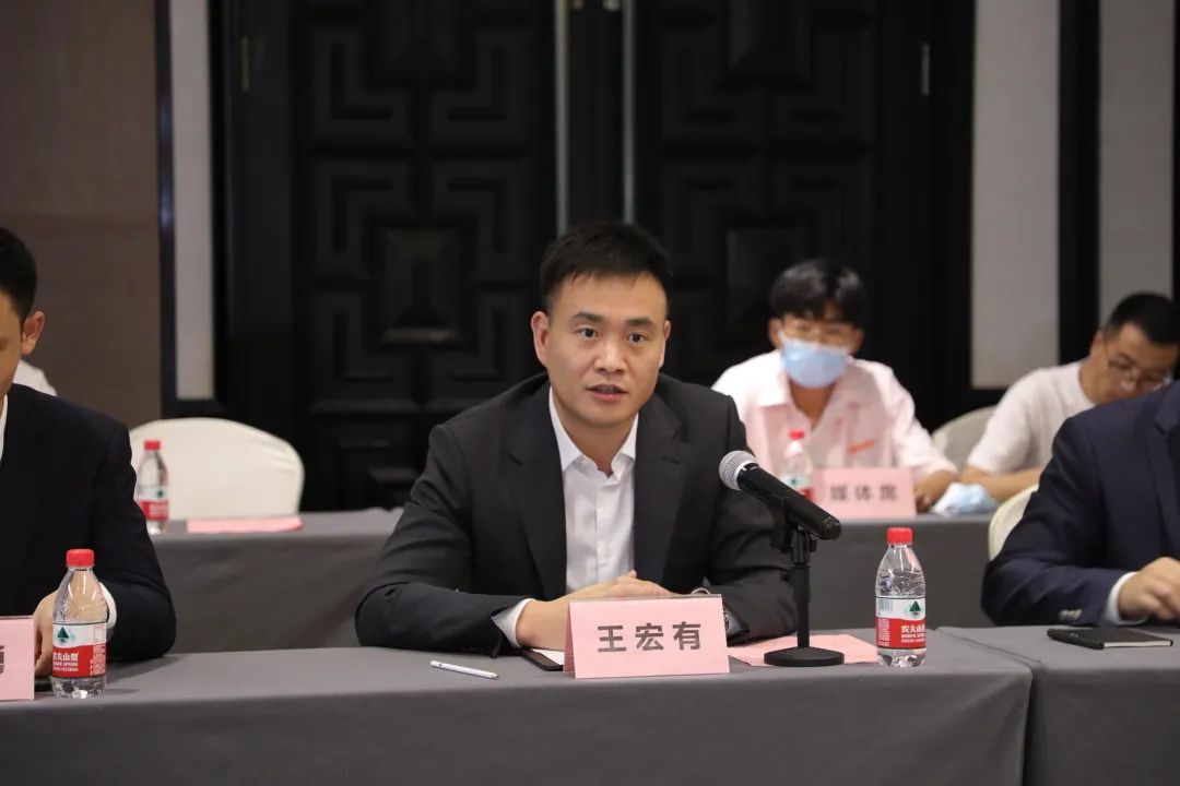 驻非盟使团团长蒋烽大使会见华为埃塞公司总经理刘冀帆