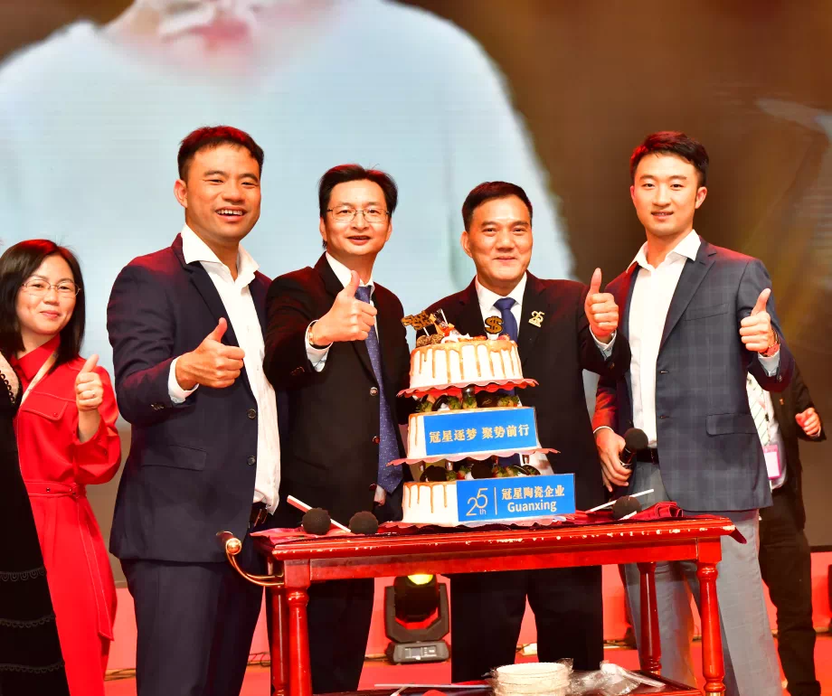 阿联酋环球铝业举行50周年庆典