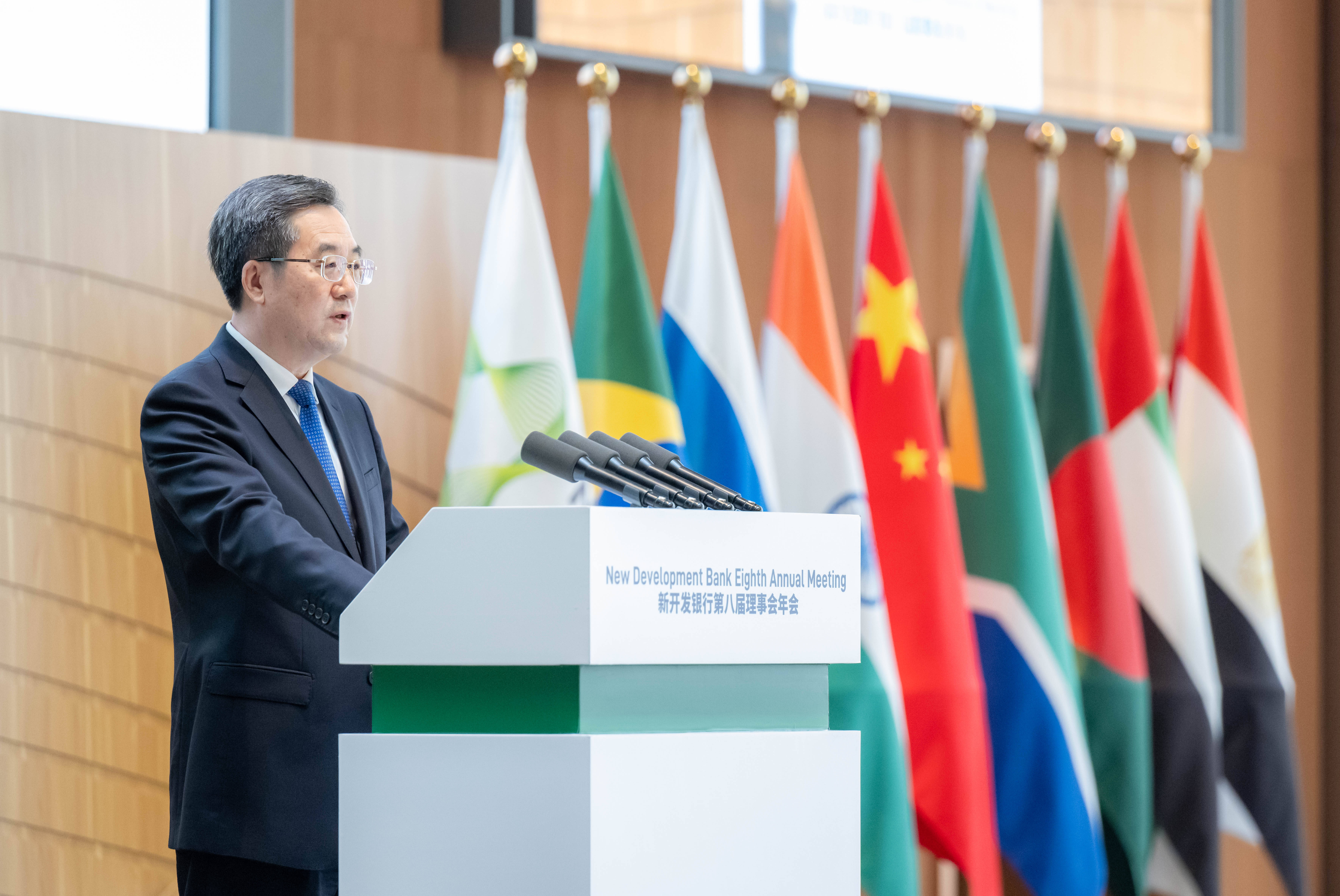 新开发银行成功发行30亿元人民币3年期熊猫债