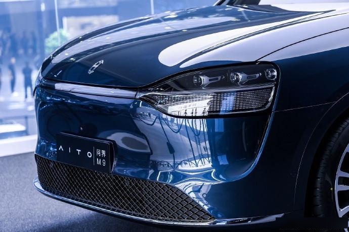 AI+鸿蒙 致远互联发布全栈数智化方案