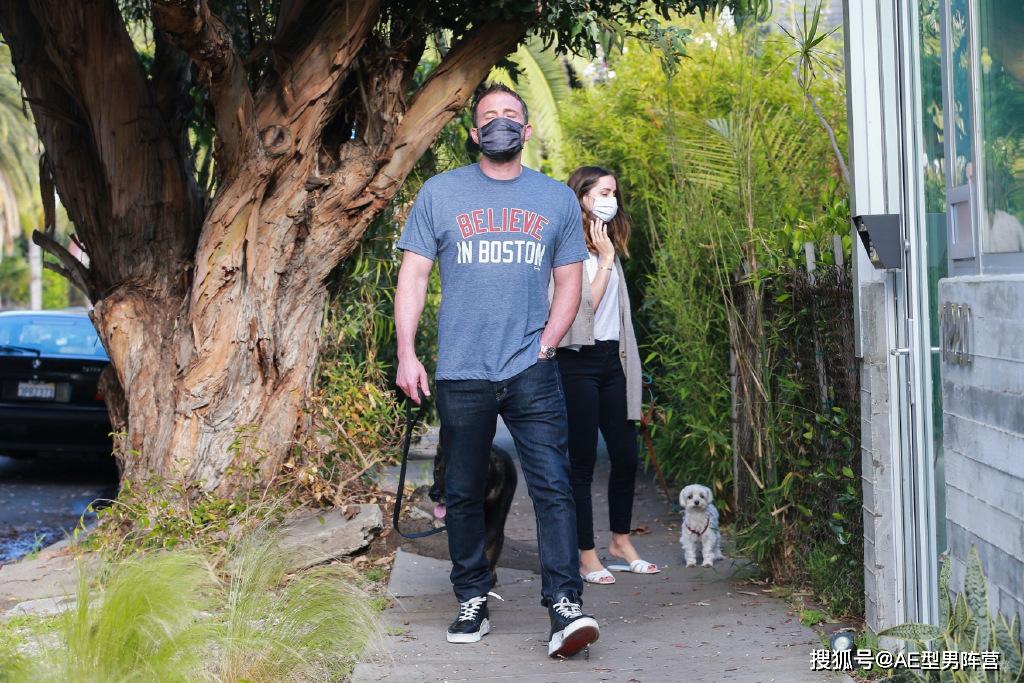 传音控股赴港IPO：控股股东递表前套现，非洲大本营遇冷，净利跌超四成