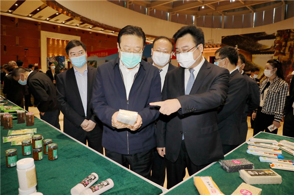 湖北港口集团参加中国湖北-阿联酋经贸合作交流会并签约