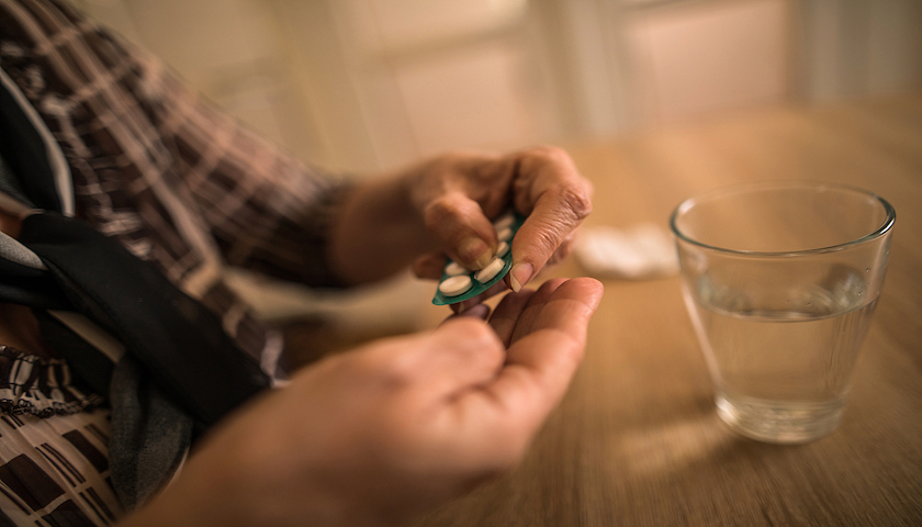 歌礼制药-B(01672.HK)12月12日回购30.00万股,耗资437.38万港元