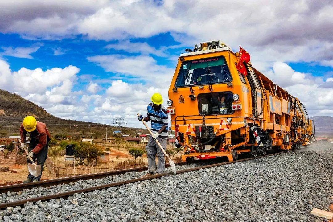 鲁托呼吁发展伙伴支持非洲大陆工业化发展