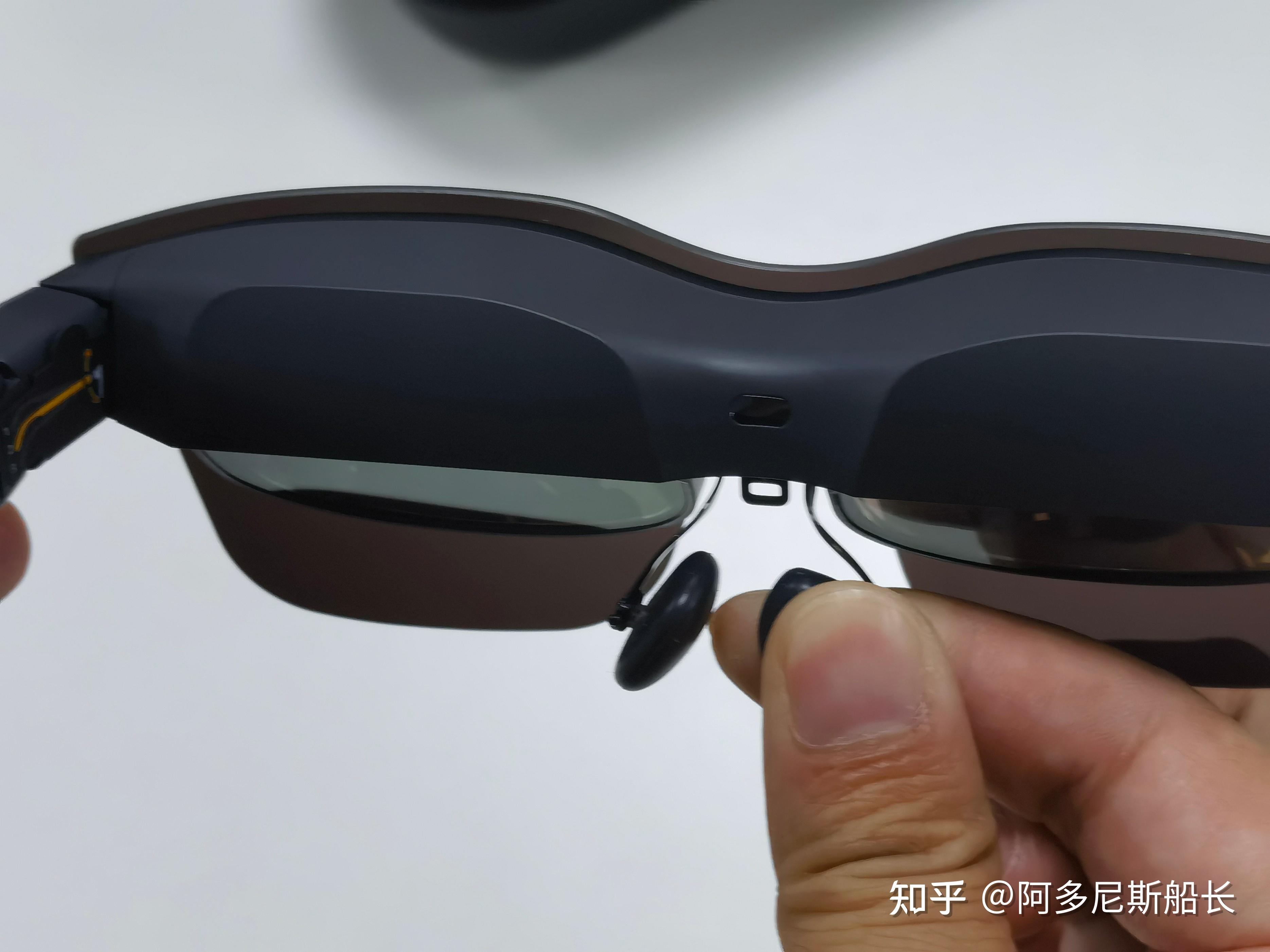 XREAL携手谷歌推出全球首款Android XR智能眼镜