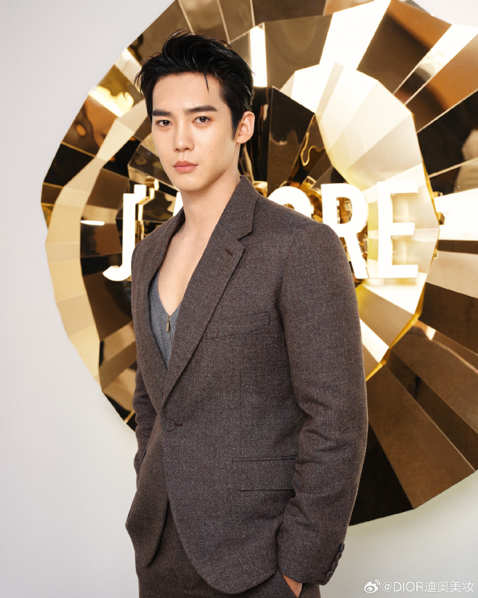 浪琴表官宣于适为优雅形象大使