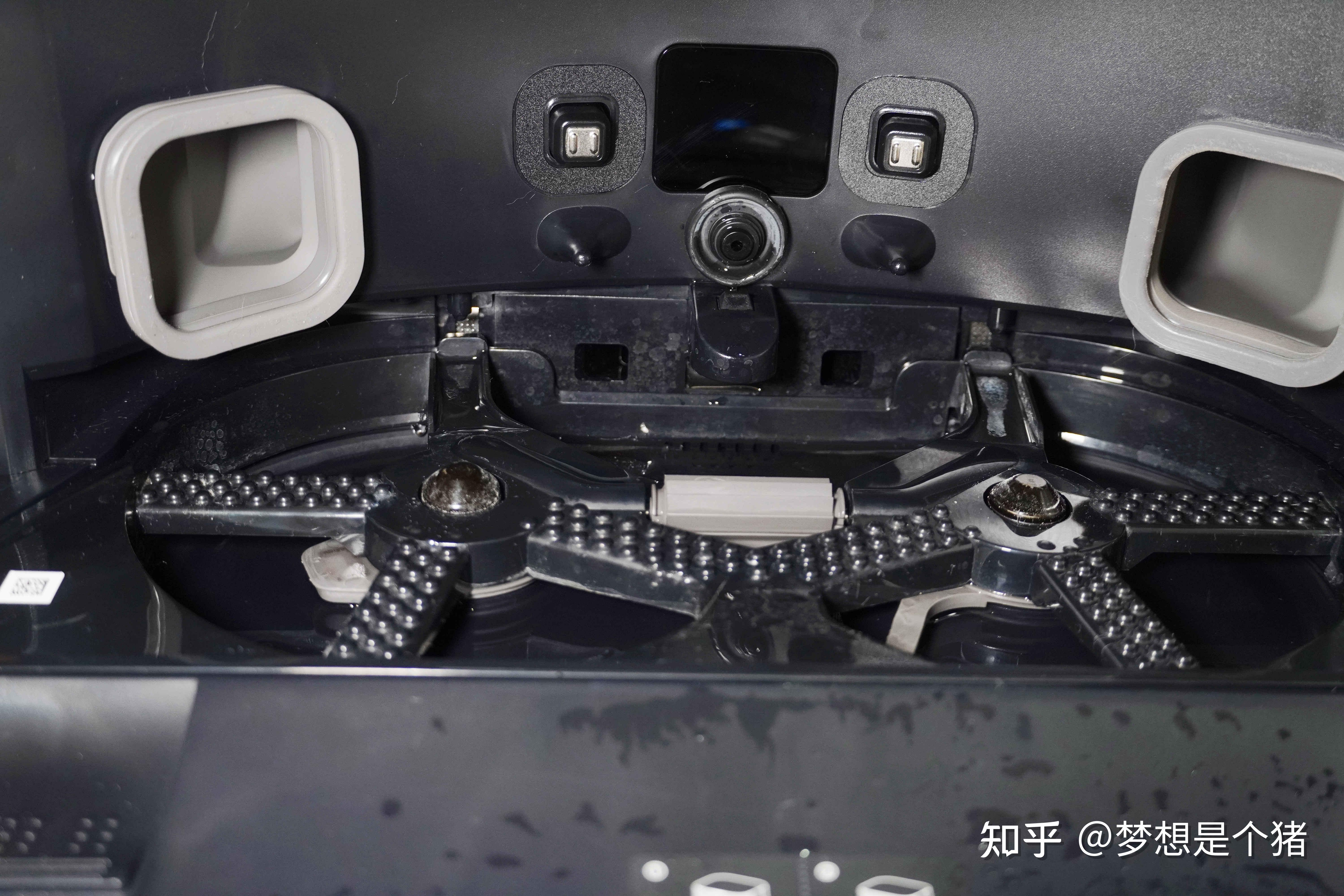 熔断！暴跌69%，扫地机器人鼻祖破产！中资或接盘