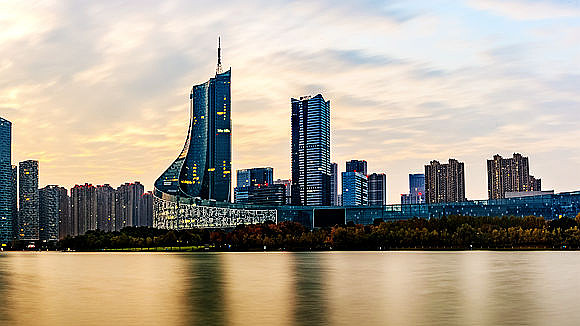 万科先调整20亿债券议案解“燃眉之急” 再抛37亿中票展期方案