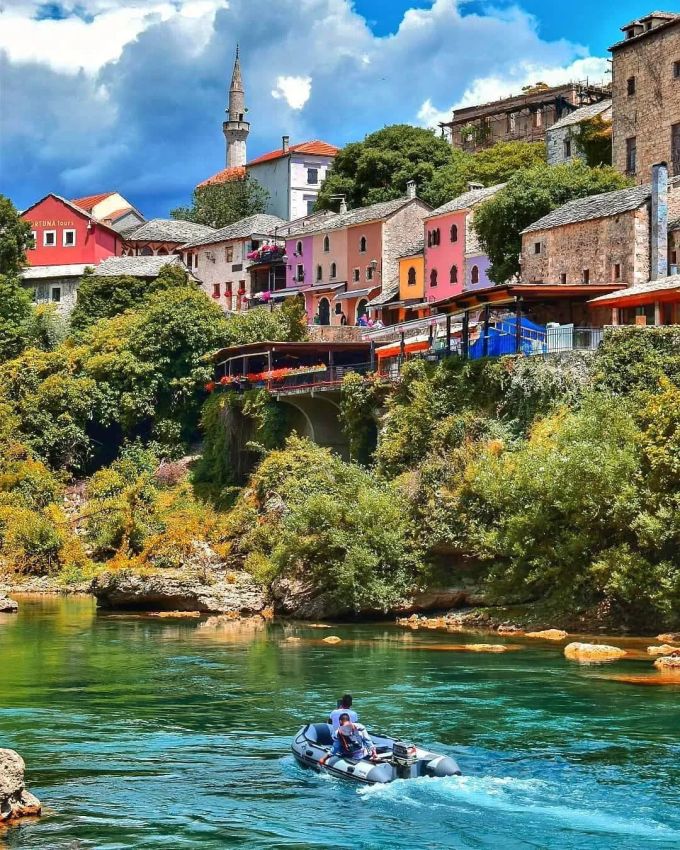 波黑“黑色星期五”消费活跃,波黑联邦消费额超6.3亿马克