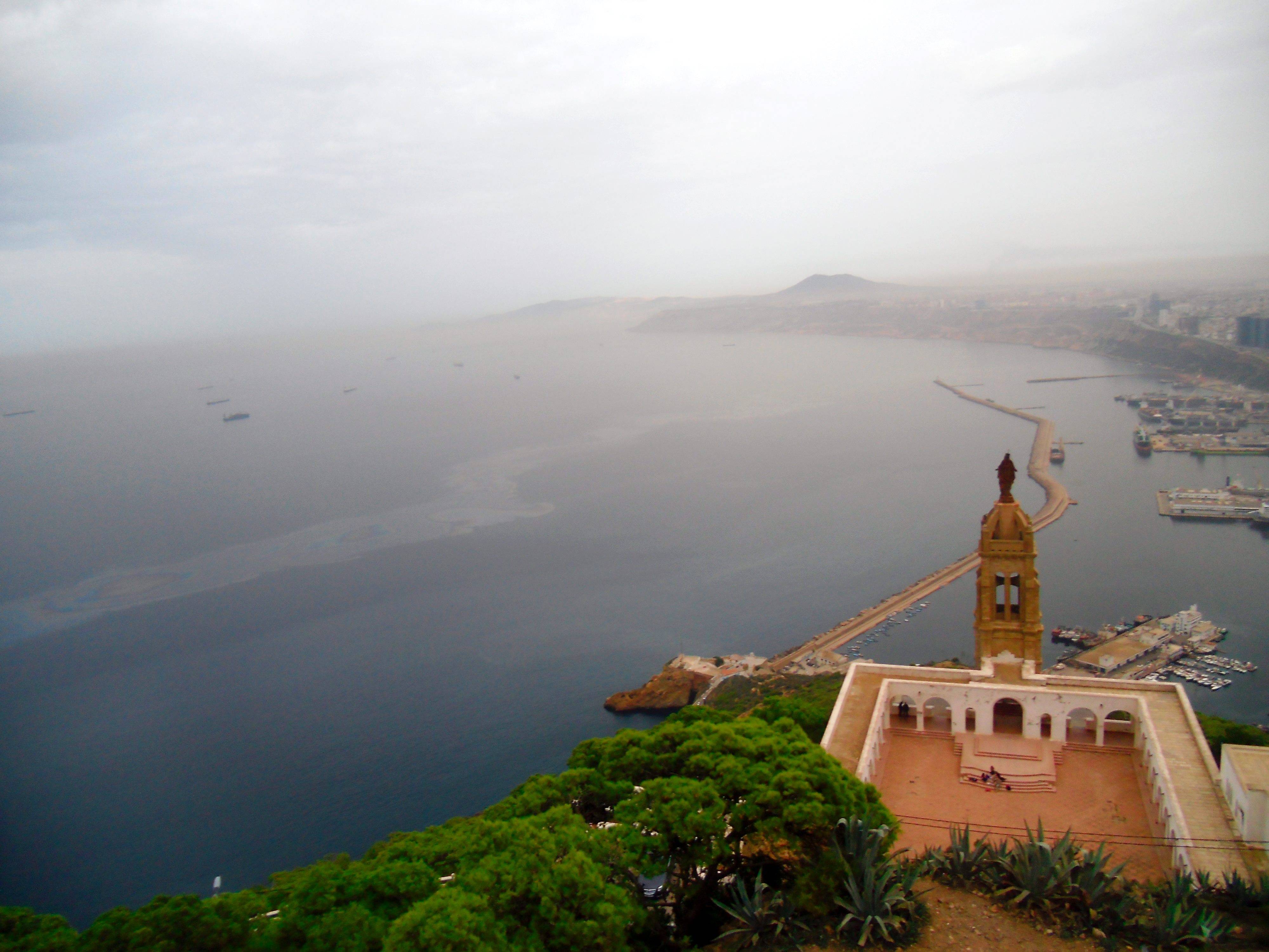 世行：通胀受控与非油气行业表现良好推动阿尔及利亚经济实现更强可持续增长