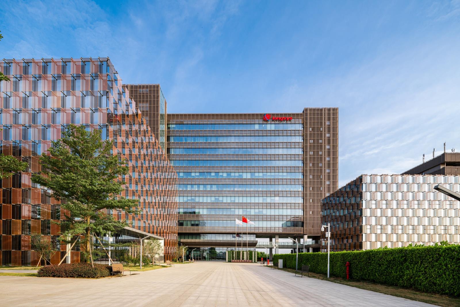 江波龙年内筹划两轮融资:资金链承压,股东高管轮番套现,净利成色不足