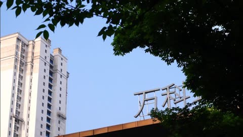 再推37亿元债券展期方案，万科双债博弈进入四天倒计时