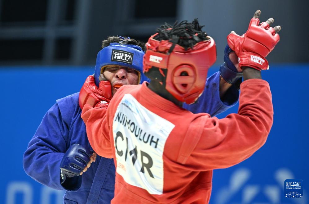 截止2025年9月，喀麦隆已铺设道路384.95公里，仅达年度目标的一半