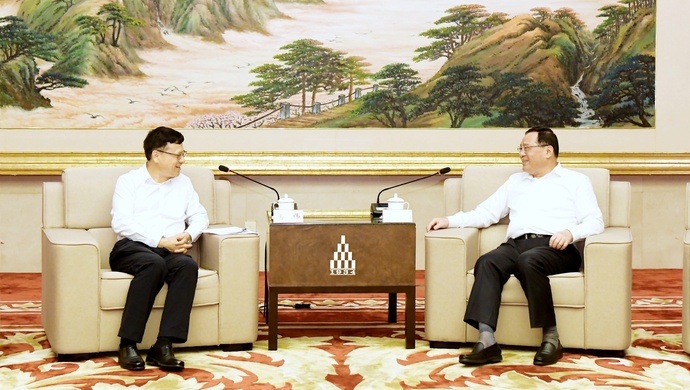 李强分别会见世界银行、国际货币基金组织、联合国贸易和发展会议负责人