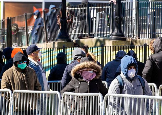 美民调：生活费危机限制美国人消费