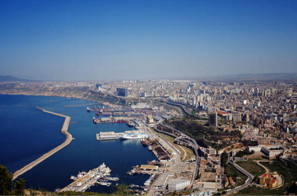 阿尔及利亚在减少燃烧天然气方面位居全球第一