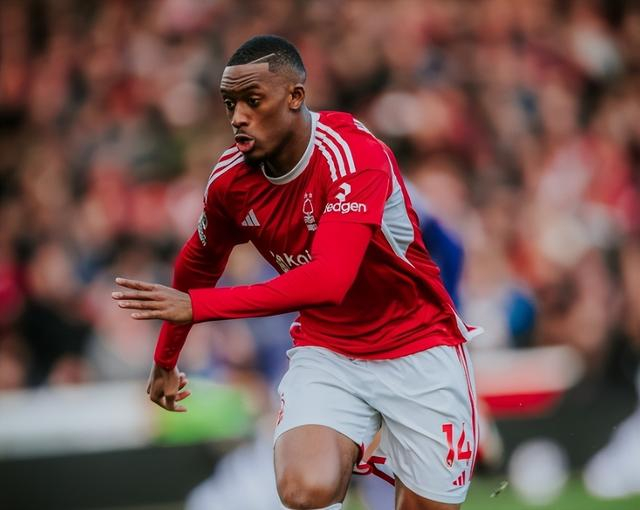 皮埃拉卡基斯当选欧元集团主席