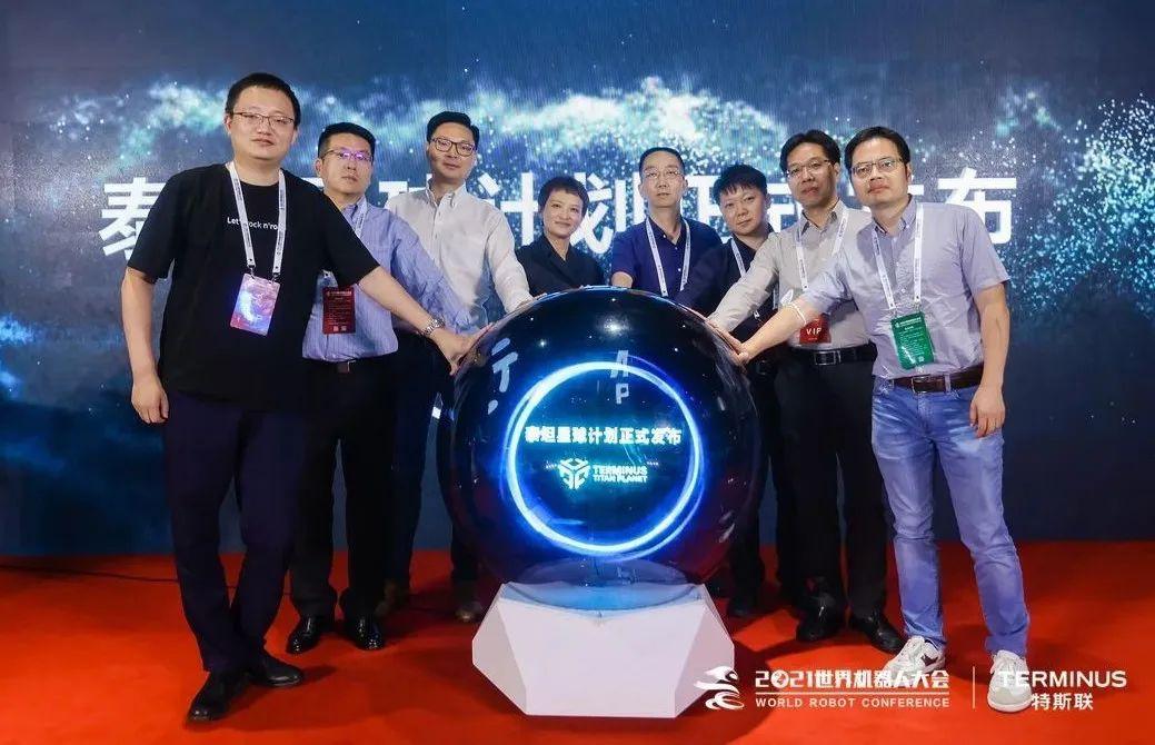 基建从业者的“黄金时代”，和政策共舞｜我们的四分之一世纪