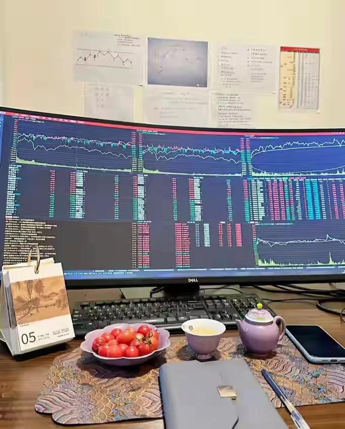 港股午评：恒生指数涨2.18% 恒生科技指数涨3.38%