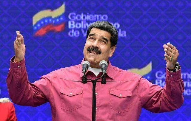 美国白宫账号发布疑似马杜罗被押送视频