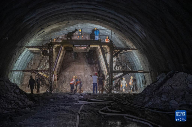 巴新库穆石油公司加速上游开发