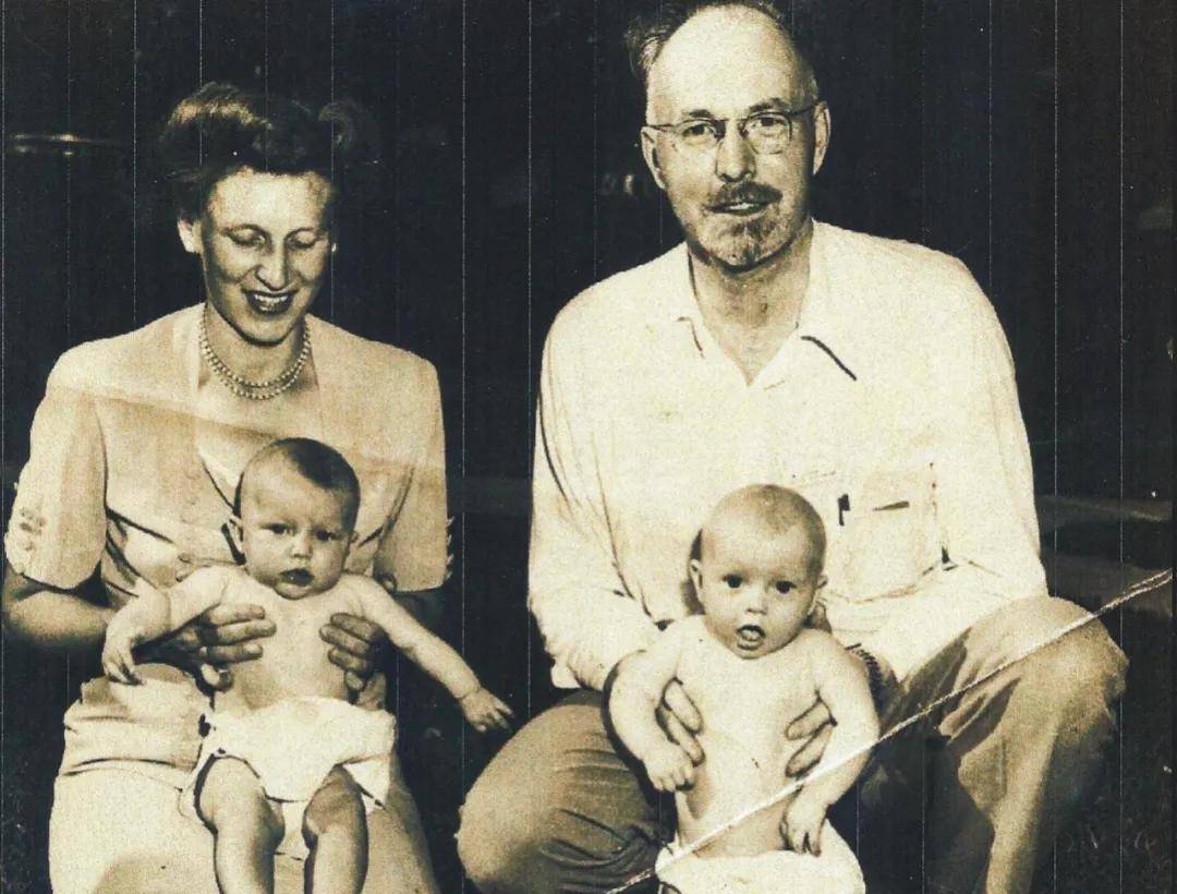 我看到了一场“当众教子”的全过程，一肚子火！很多父母以为是严厉，其实是孩子一生的羞辱