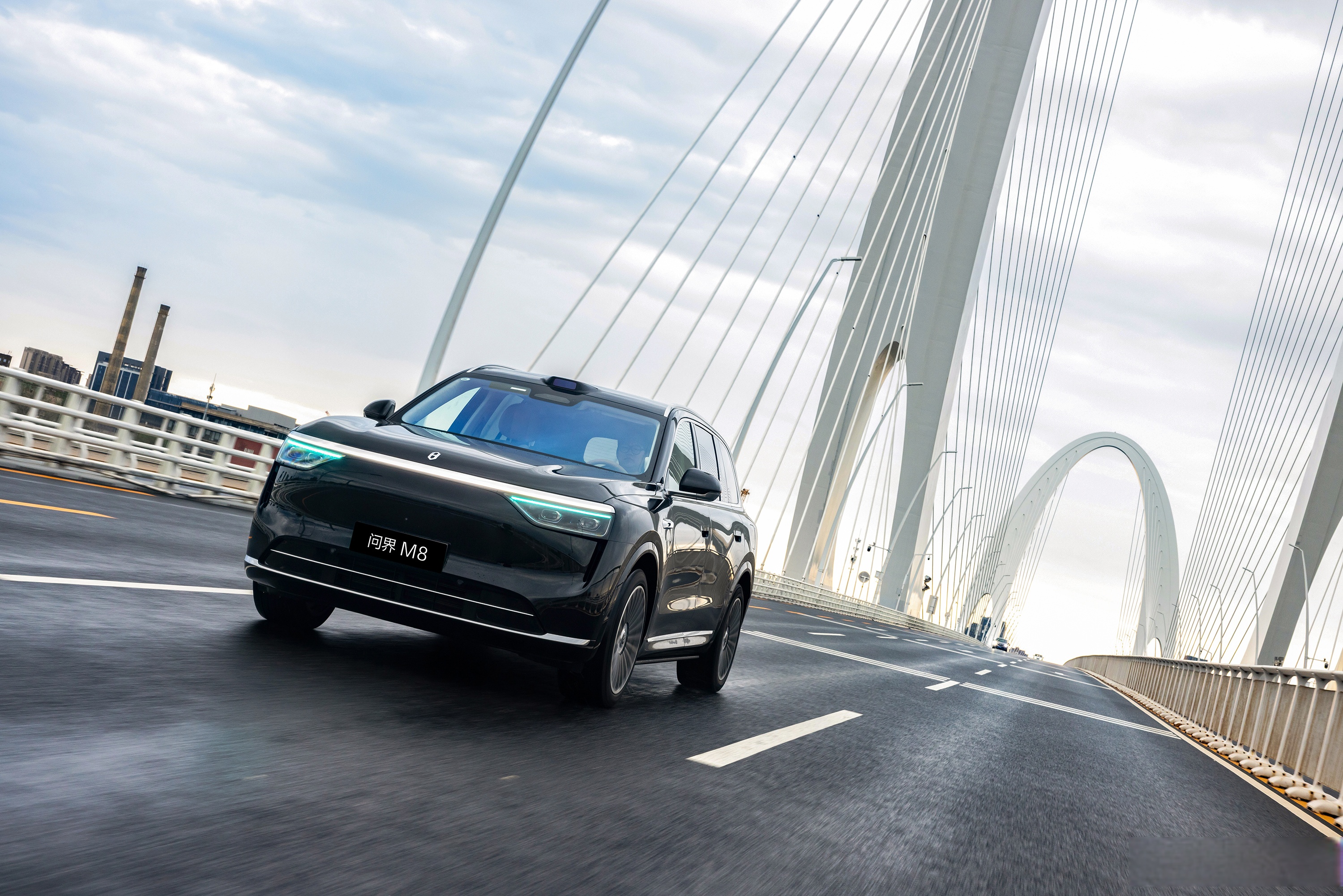 问界100万辆下线，张兴海感谢“跨界融合”新模式