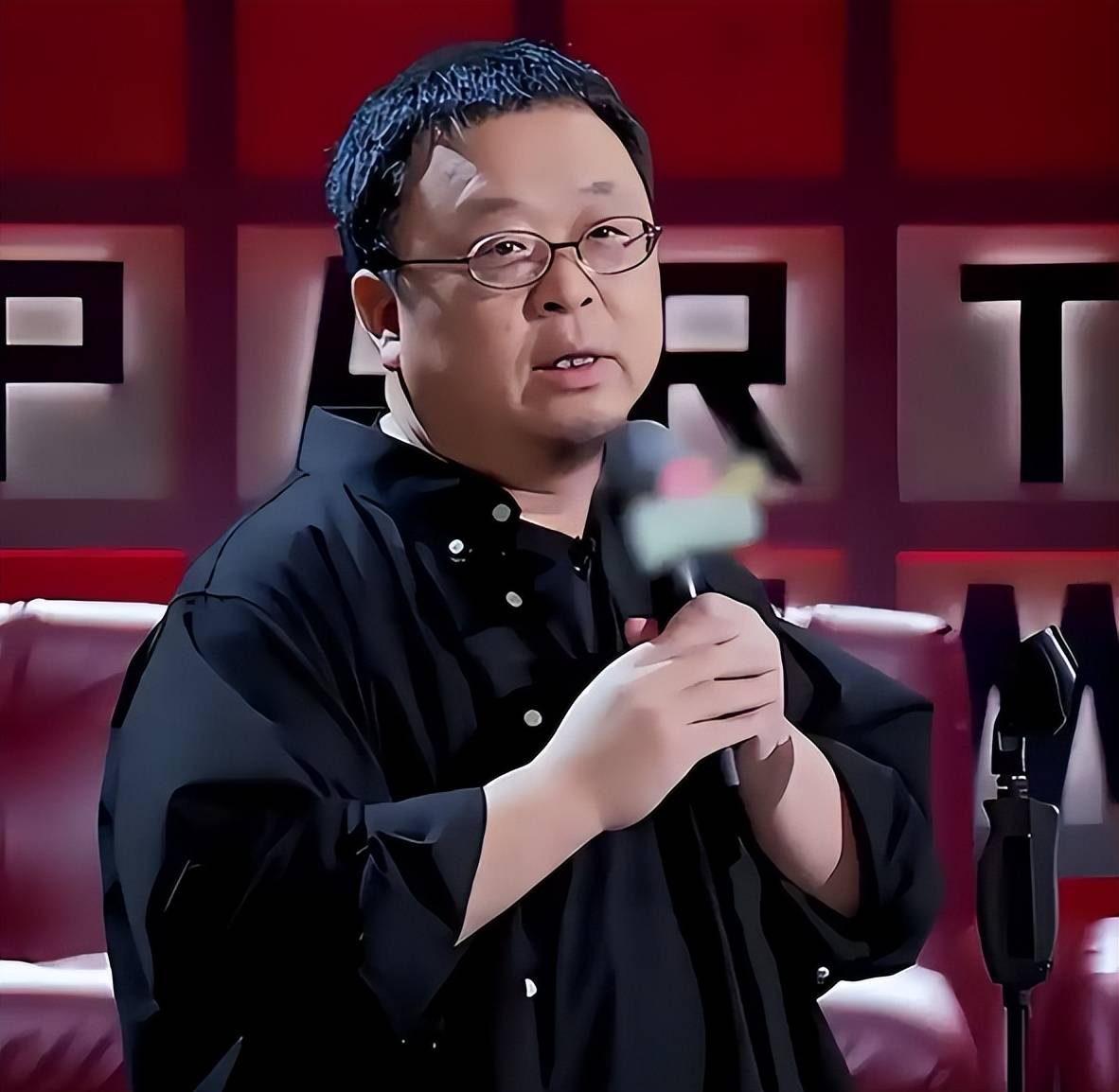 突发!贾国龙、罗永浩被禁言,微博CEO回应