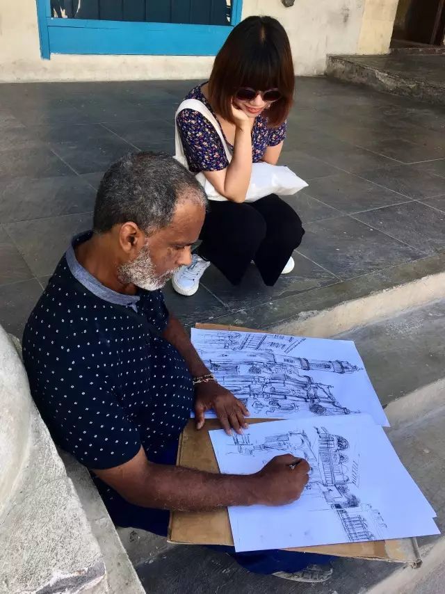 古巴推出手机预约购汇服务