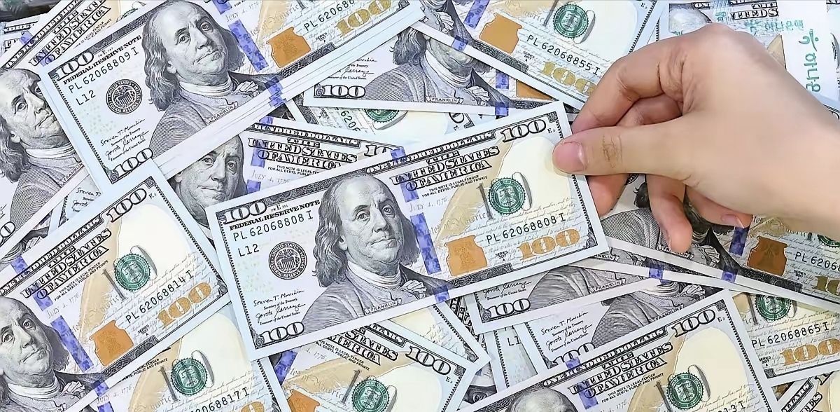 加纳央行将于1月出售10亿美元的外汇储备