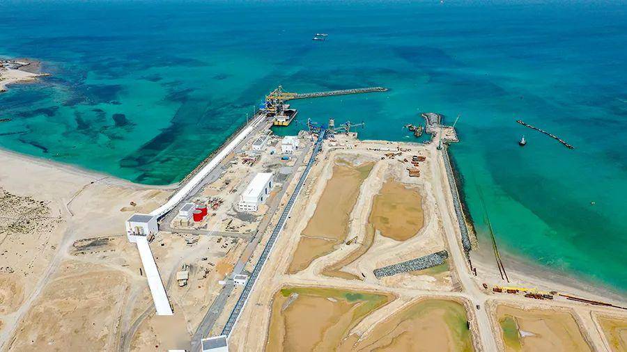 迪拜哈斯彦海水淡化厂一期进展顺利