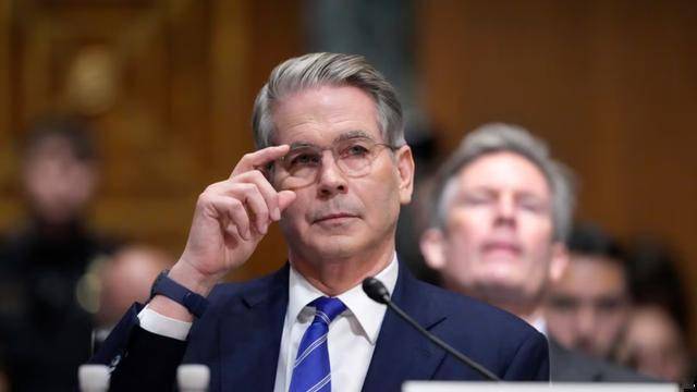 全球债市过山车！日债“特拉斯时刻”拖累美债 美财长贝森特忙甩锅