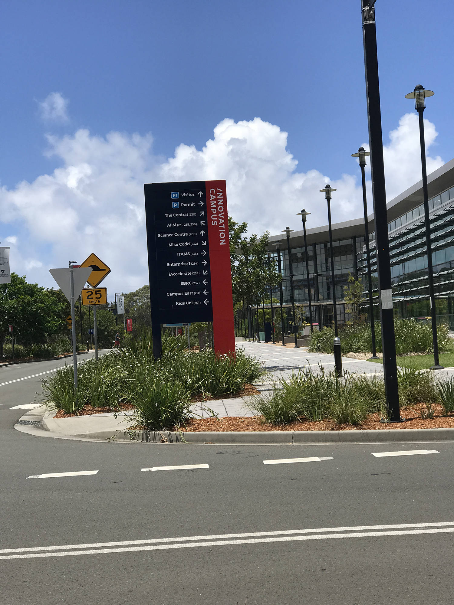 美国签证新规:部分申请人需缴纳15000美元保证金