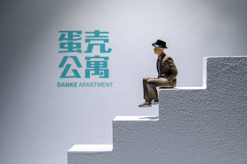 专骗征信不良者近百人中招 诈骗团伙租用别墅办公