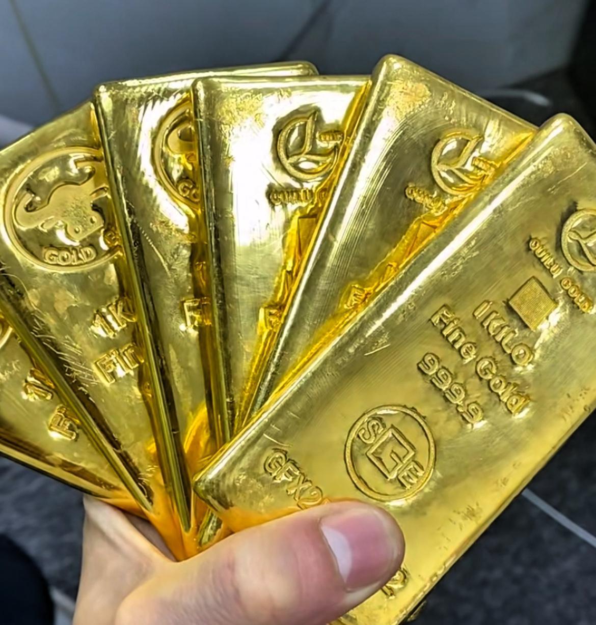 5000美元倒计时 黄金投资需警惕非理性繁荣