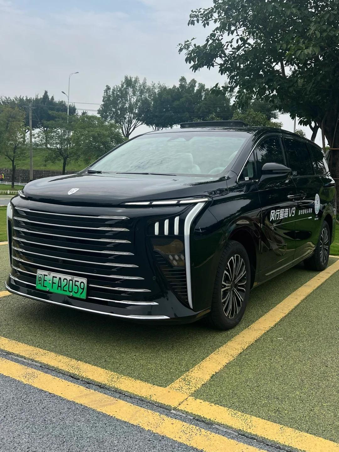 填补豪华MPV空白,吉利银河V900上市