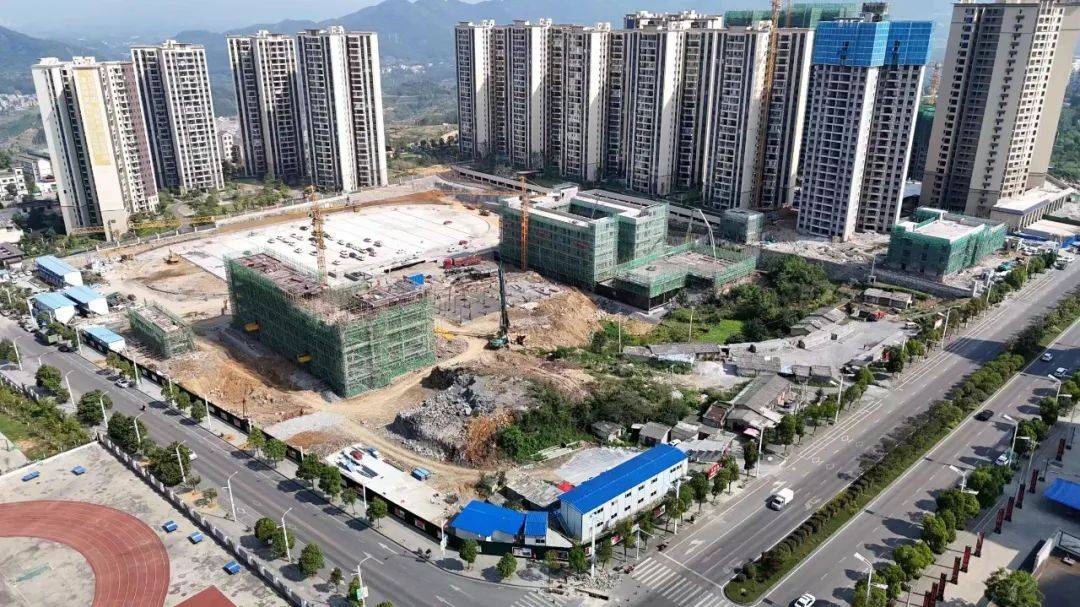 莫斯塔尔机场客运量同比显著增长，拟推进三大基建项目