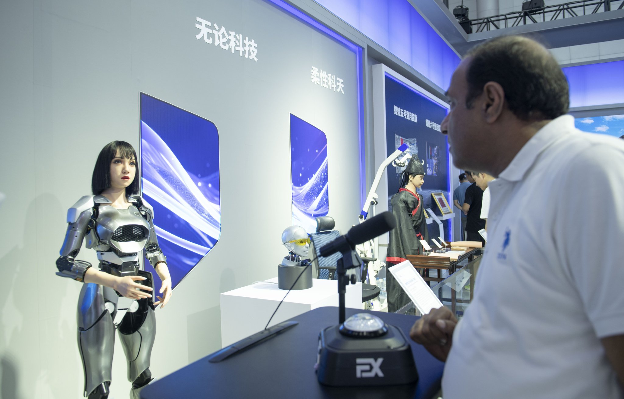 华勤技术：正研发适用于柔性制造的轮式机器人 预计今年6月可实现交付